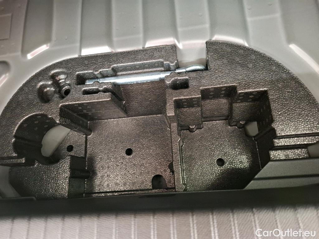  Peugeot  208  e- Style 50kWh BVA #1