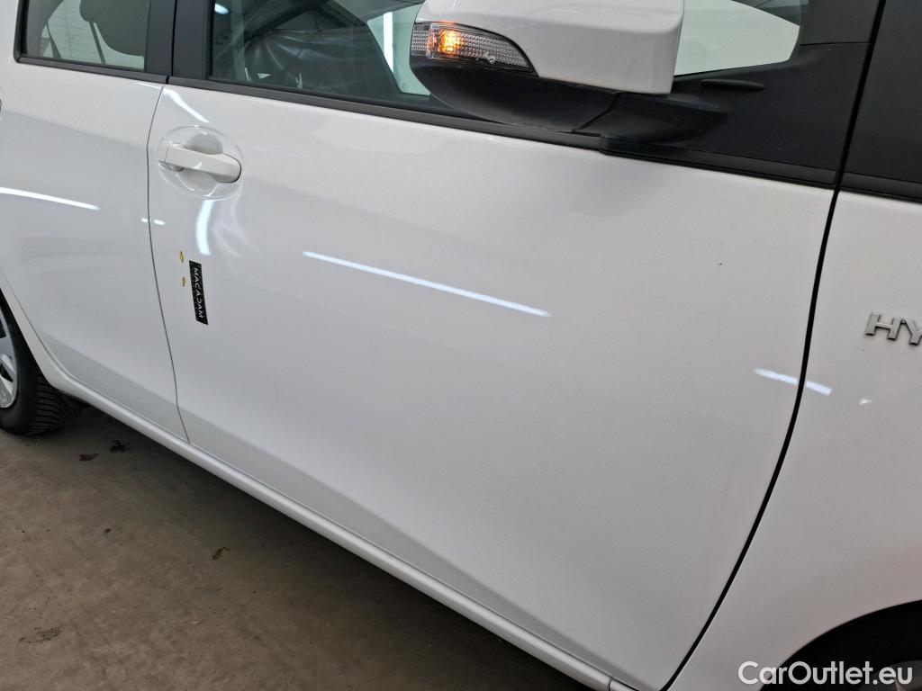  Toyota  Yaris TOYOTA  Hybride / 2017 / 5P / Berline 1.5 VVT-I HYBRID France Business #8
