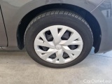  Toyota  Yaris TOYOTA  / 2017 / 5P / BERLINA 1.5 HYBRID BUSINESS #52