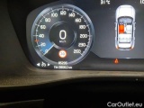  Volvo  XC 40 VOLVO XC40 / 2017 / 5P / SUV T5 TWIN ENGINE GEARTRONIC MOMENTUM #4