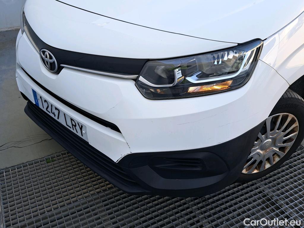  Citroen  Berlingo TOYOTA Proace City / 2020 / 5P / combi 1.5D 96kW (130CV) GX L2 #23