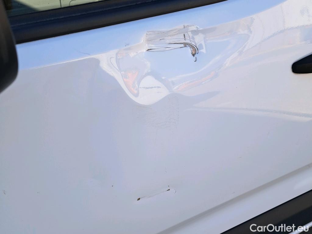  Citroen  Berlingo TOYOTA Proace City / 2020 / 5P / combi 1.5D 96kW (130CV) GX L2 #8