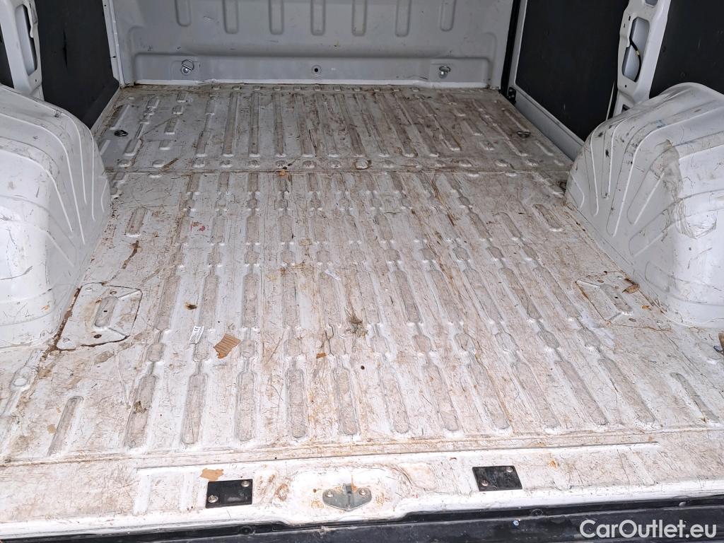  Peugeot  Boxer  Furgón 330 L1H1 Pro BlueHDi 120 Start&Stop HDi #1