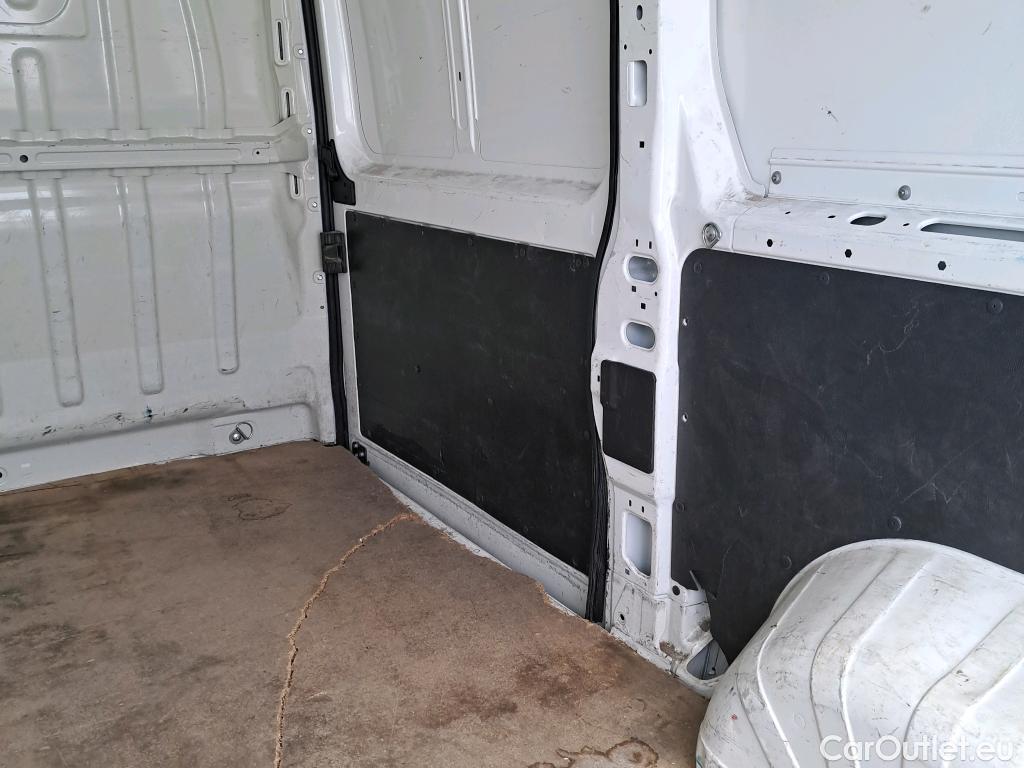  Peugeot  Boxer  Furgón Techo Elevado 333 L2H2 Pro BlueHDi 140 Stop&Start HDi #30