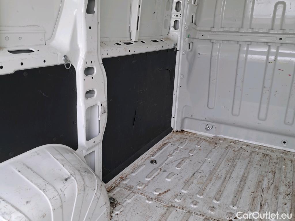  Peugeot  Boxer  Furgón 330 L1H1 Pro BlueHDi 120 Start&Stop HDi #28