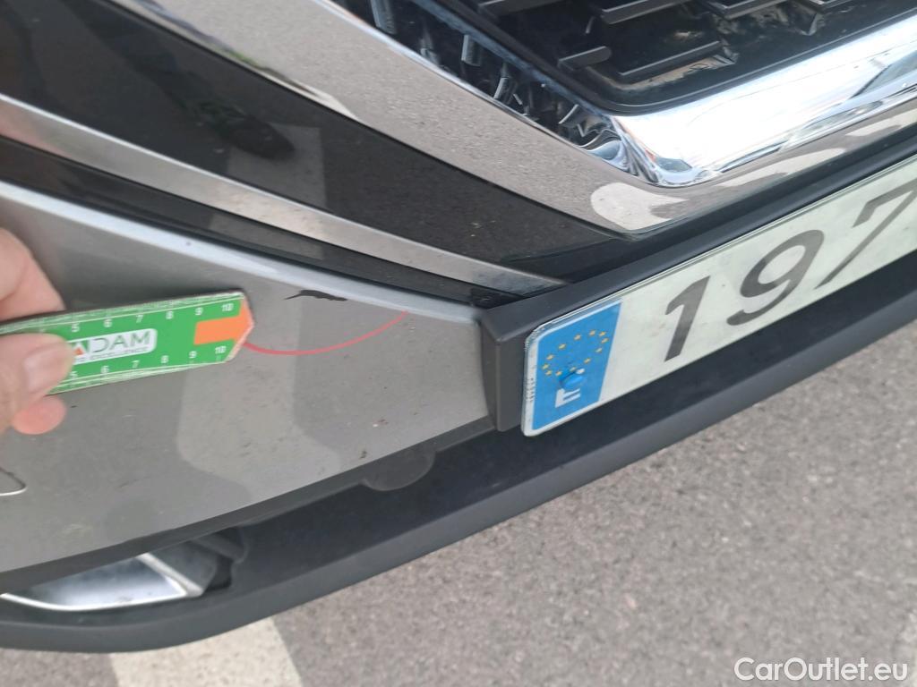  Land Rover  Discovery NISSAN QASHQAI / 2021 / 5P / todoterreno DIG-T 116kW (158CV) mHEV Xtronic Acenta (AC8) #9