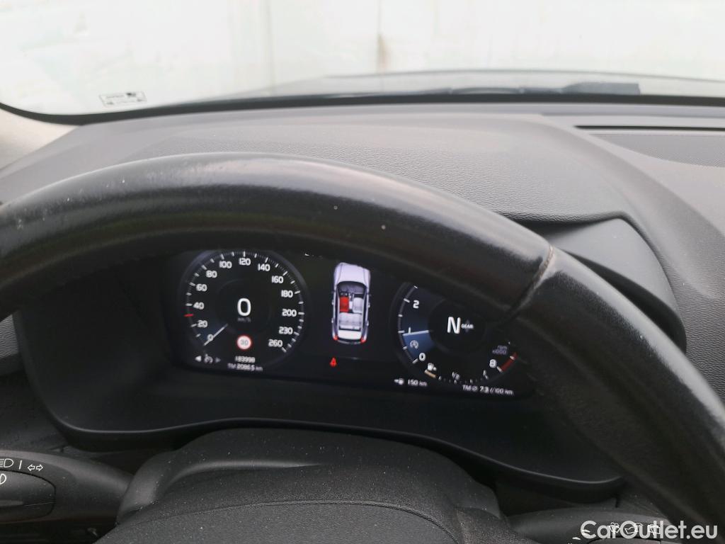  Volvo  XC 40 XC40 Momentum Core 2WD 1.5 130CV MT6 E6d #33