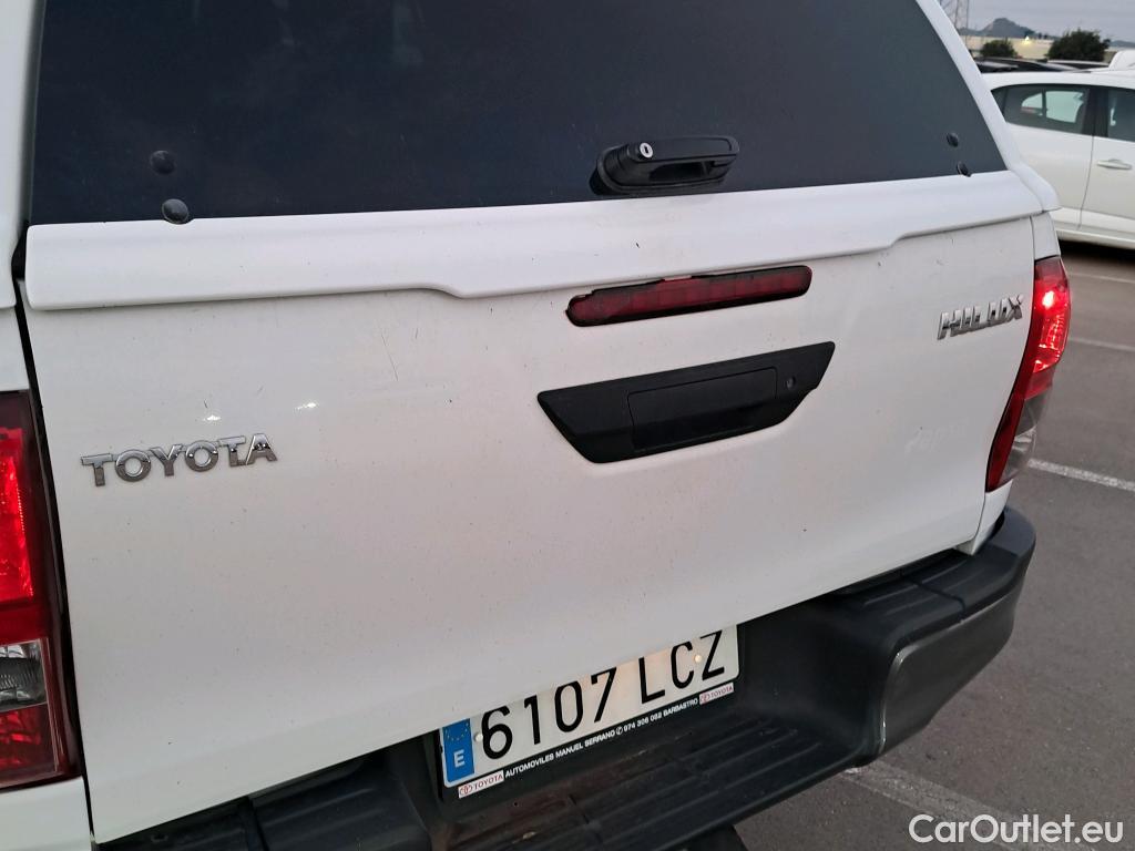  Toyota  Hilux TOYOTA  / 2016 / 4P / pickup 2.4 D-4D Cabina Doble GX #6