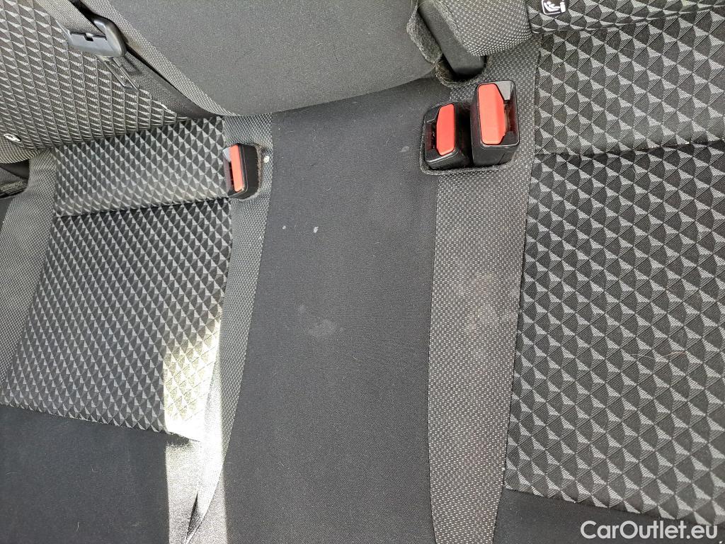  Nissan  Micra NISSAN  / 2017 / 5P / berlina con portón IG-T 68 kW (92 CV) E6D-F Acenta #11