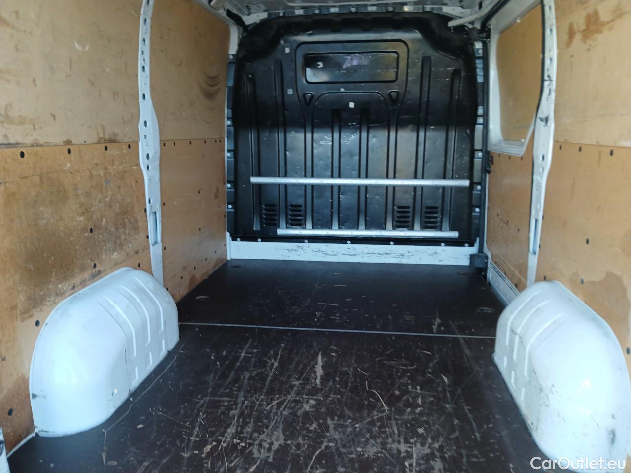  Opel  Movano OPEL  / 2010 / 4P / furgón 2.3 CDTI 96kW (130CV) L1 H1 F 2.8t #14