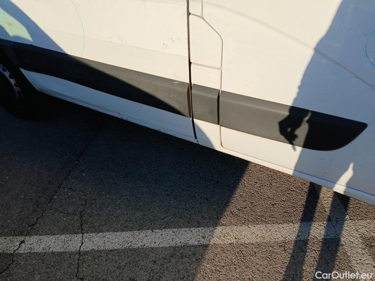 Opel  Movano OPEL  / 2010 / 4P / furgón 2.3 CDTI 96kW (130CV) L1 H1 F 2.8t #61
