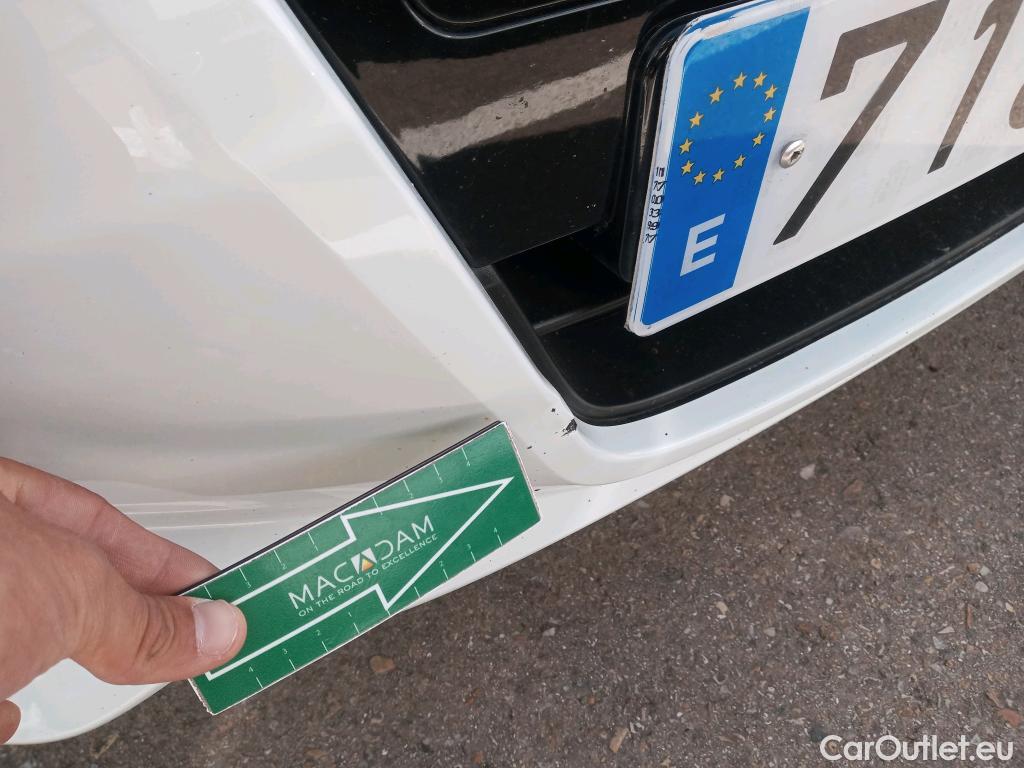  Nissan  Micra NISSAN  / 2017 / 5P / berlina con portón IG-T 68 kW (92 CV) E6D-F Visia #14