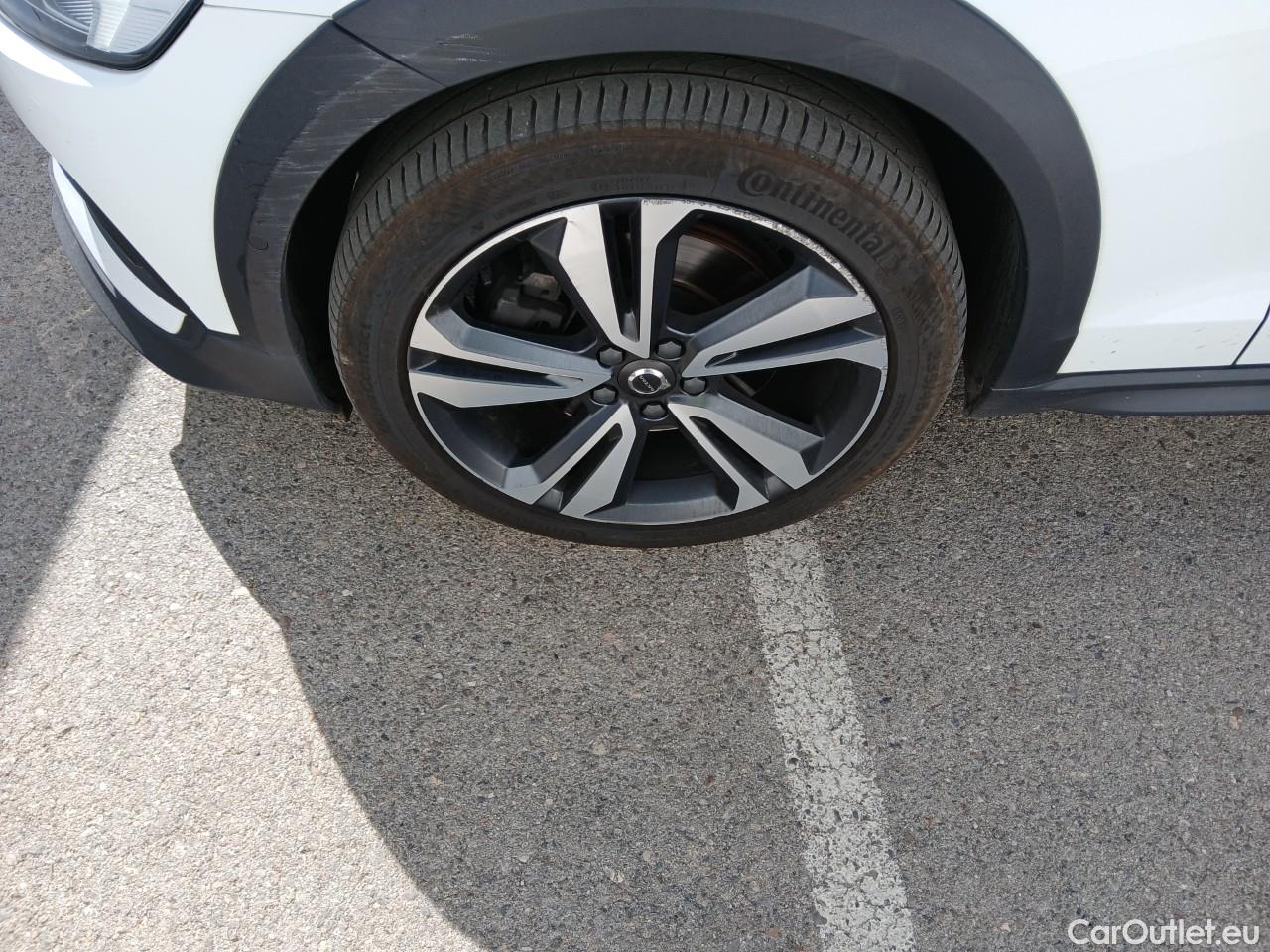  Volvo  V60  Cross Country Pro AWD 2.0 D4 190CV AT8 E6dT #6