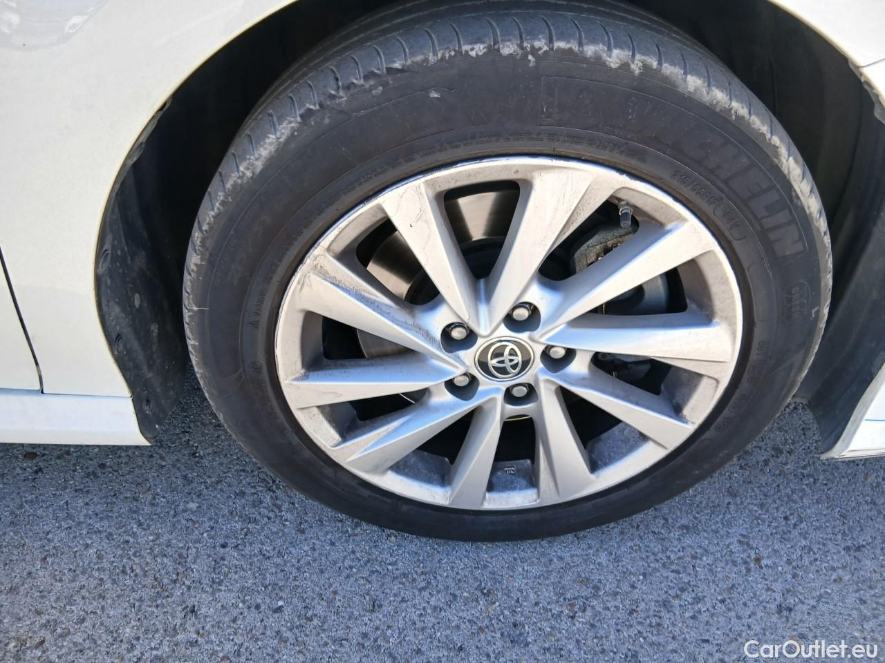  Toyota  Camry TOYOTA  / 2021 / 4P / sedán 2.5 220H Advance #34