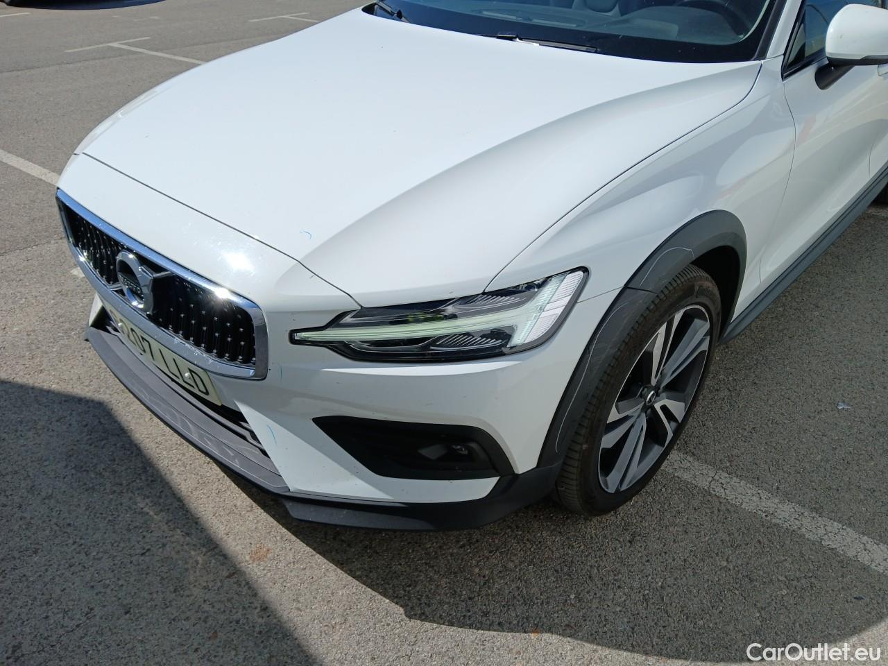  Volvo  V60  Cross Country Pro AWD 2.0 D4 190CV AT8 E6dT #21