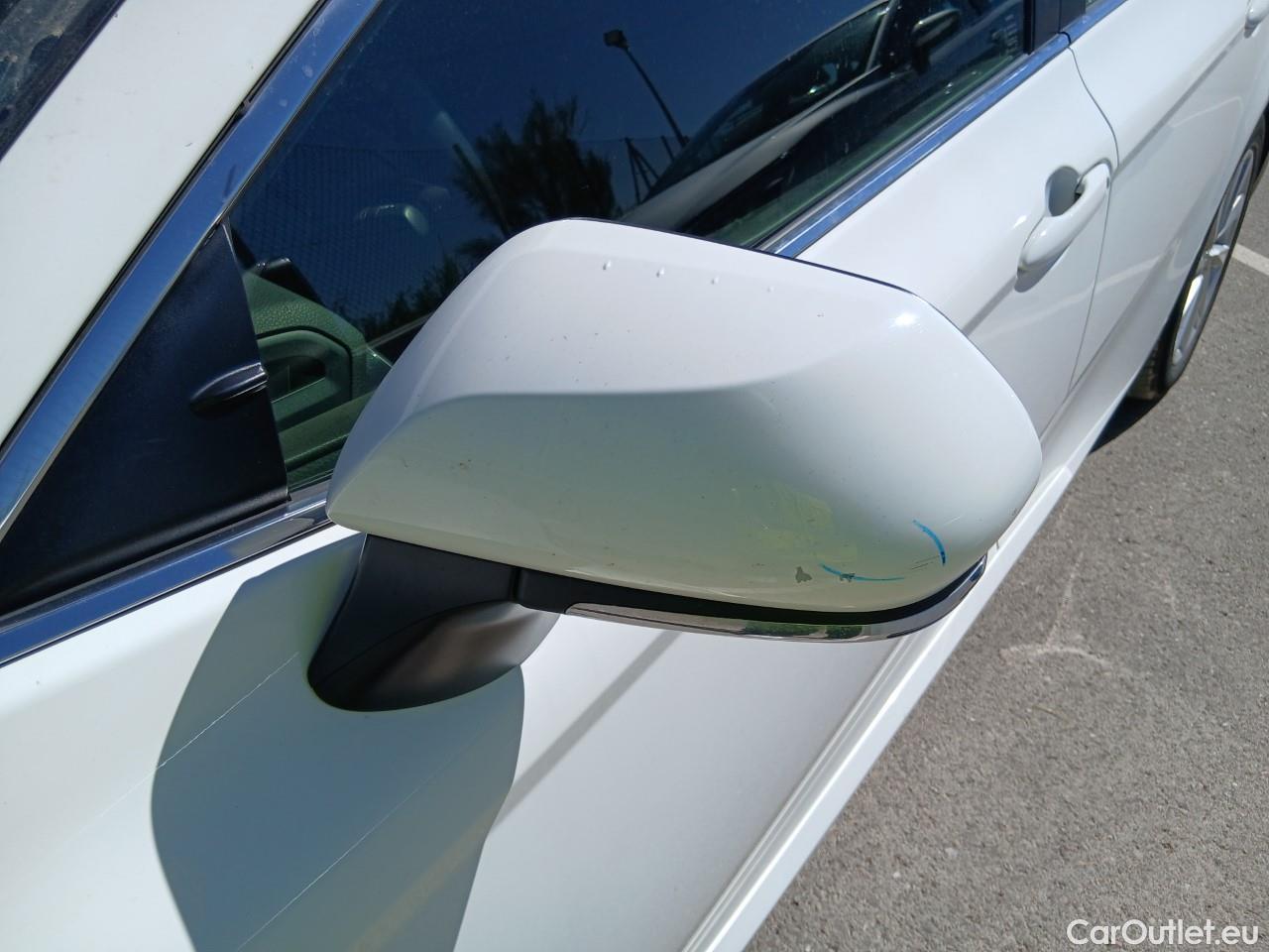  Toyota  Camry TOYOTA  / 2021 / 4P / sedán 2.5 220H Advance #8