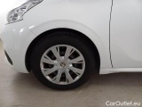  Peugeot  208 PEUGEOT  / 2015 / 5P / BERLINA VAN ACTIVE BLUEHDI 75CV #18