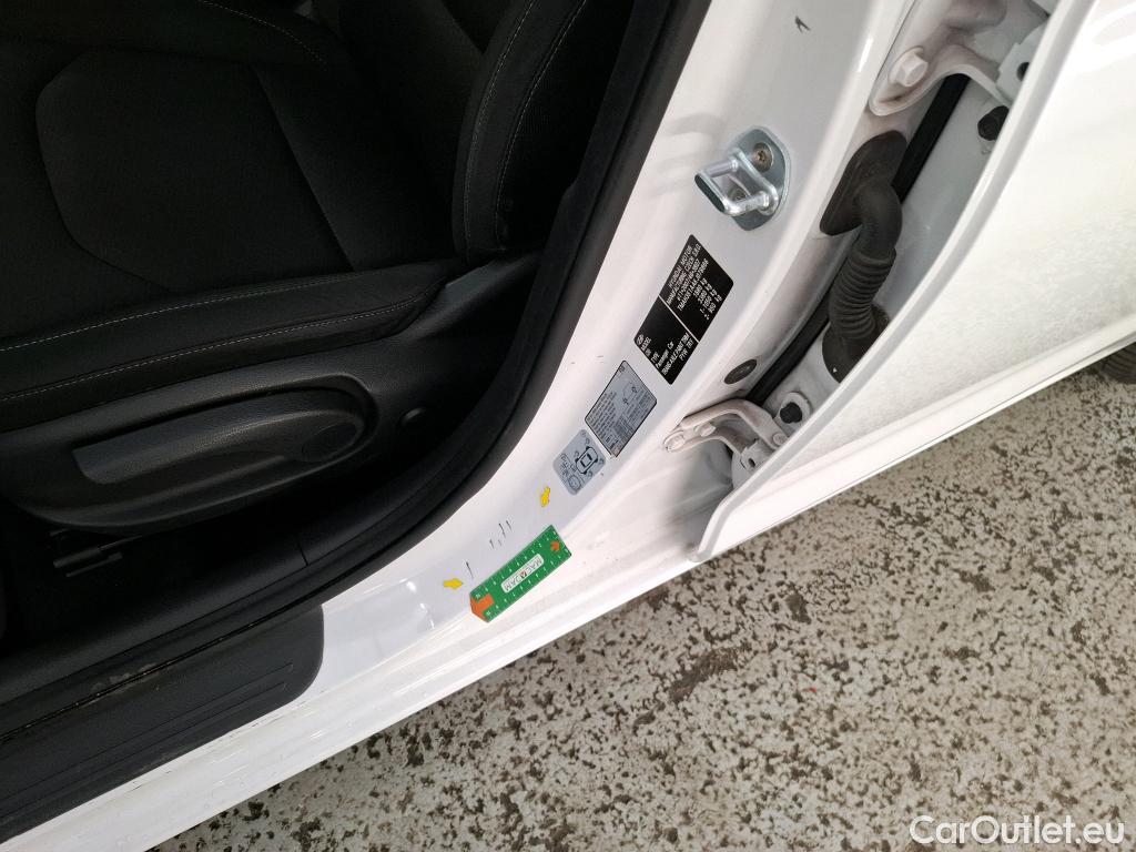  Hyundai  i30 HYUNDAI  5p Berline 1.6 CRDI 115 BUSINESS #1