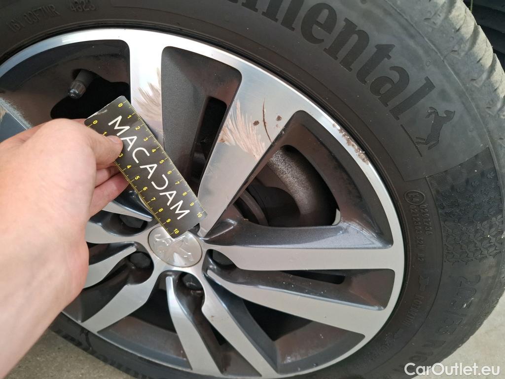  Peugeot  308  Allure 1.2 PureTech 130CV BVA8 E6d #33