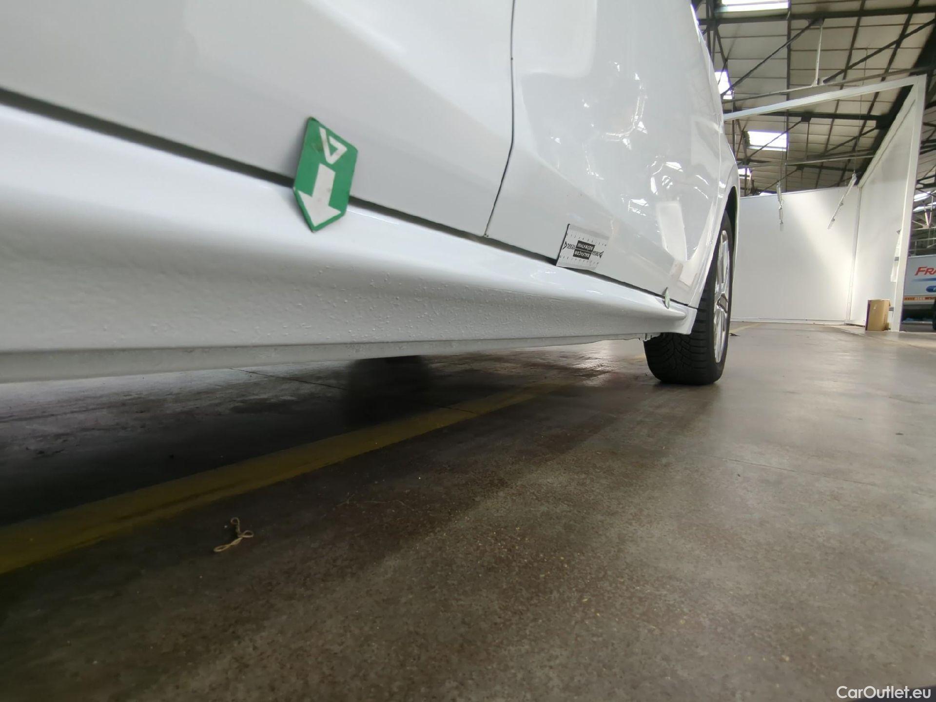  Peugeot  208  Allure Business 1.2 PureTech 110CV BVM5 E6 #12