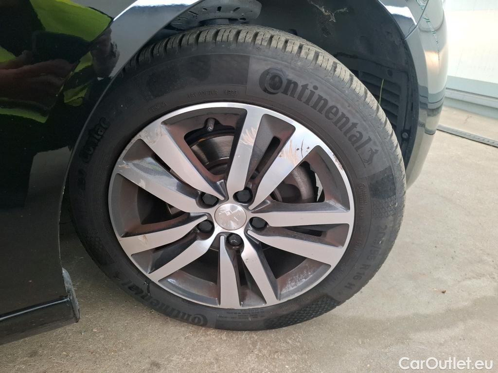  Peugeot  308  Allure 1.2 PureTech 130CV BVA8 E6d #26