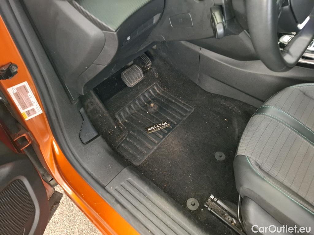  Peugeot  2008  Allure 1.5 HDi 130CV BVA8 E6d #6