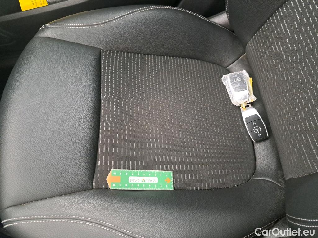  Mercedes  GLB MERCEDES-BENZ  / 2019 / 5P / SUV  200 d Business Line #23