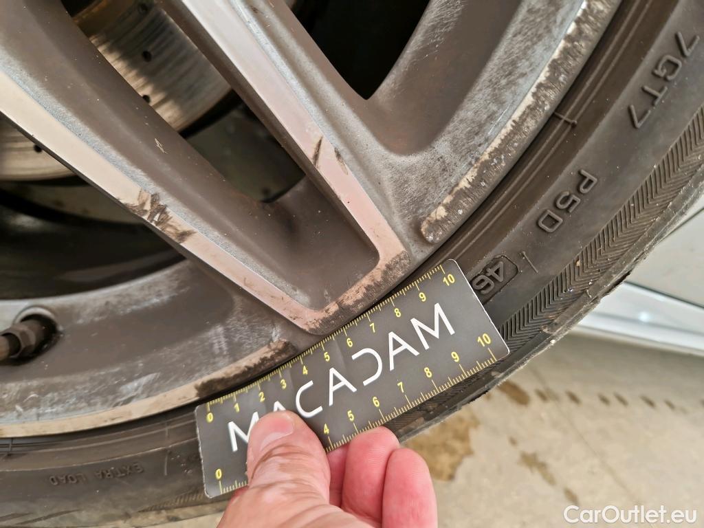  Mercedes  CLA-Klasse MERCEDES-BENZ Classe CLA 4p Coupé CLA 220 d Business Exécutive 4M BA7 #33