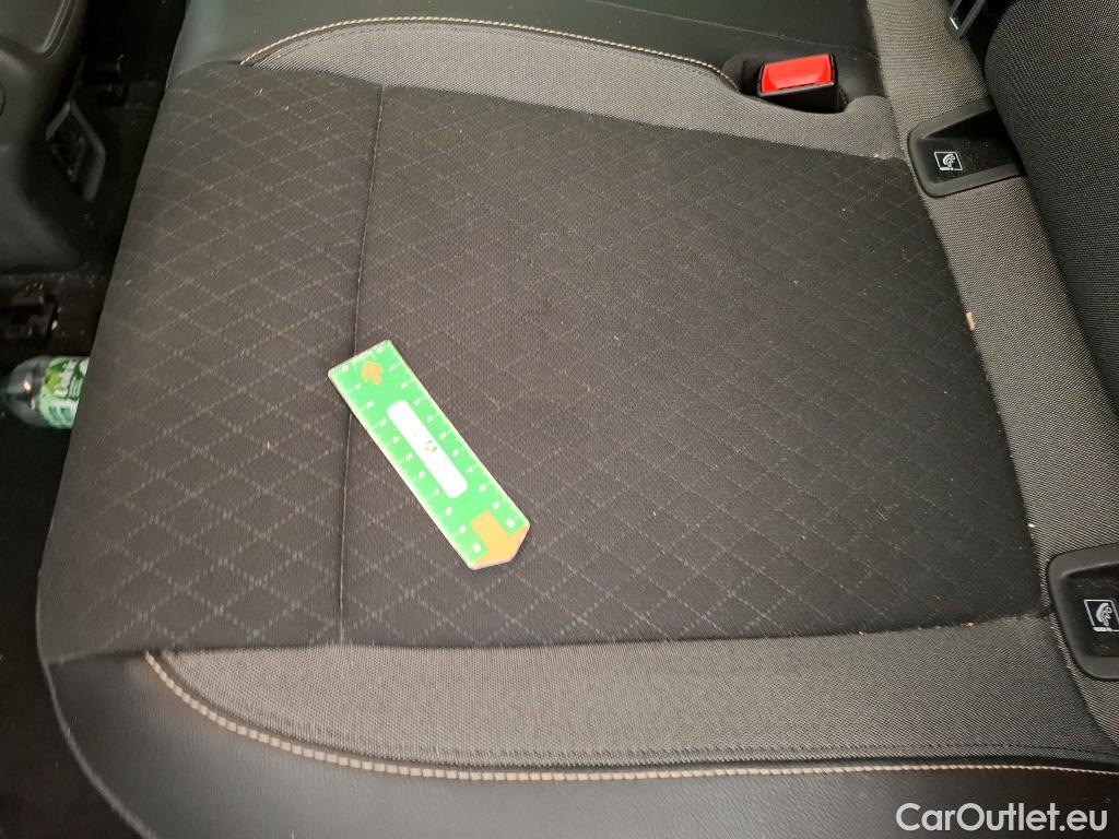  Opel   Grandland X Grandland X Elegance Business 1.5 130CV BVA8 E6d #25