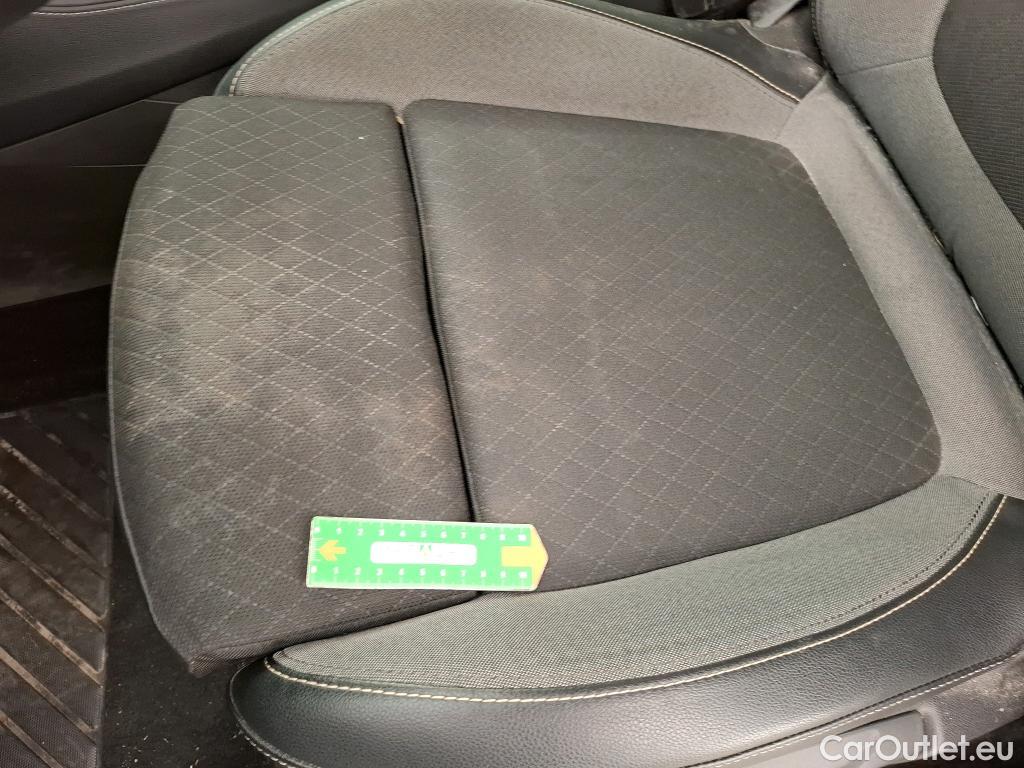  Opel   Grandland X Grandland X Elegance Business 1.5 130CV BVA8 E6d #24