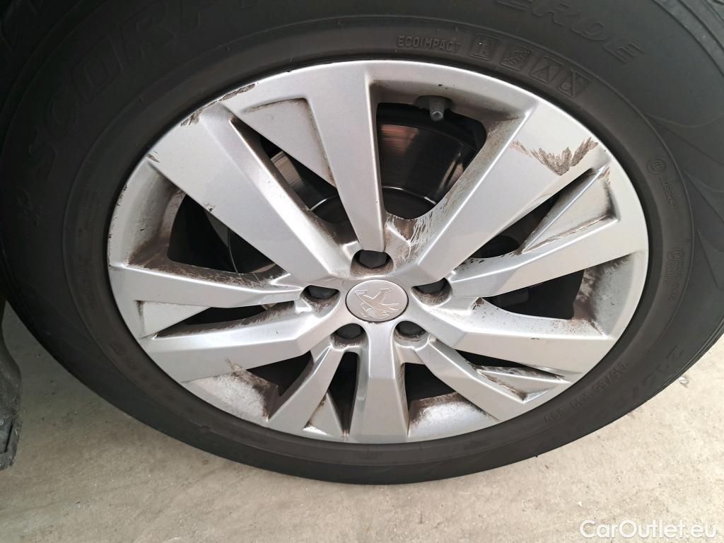  Peugeot  5008  Active Business 1.5 HDi 130CV BVM6 7 Sieges E6dT #32