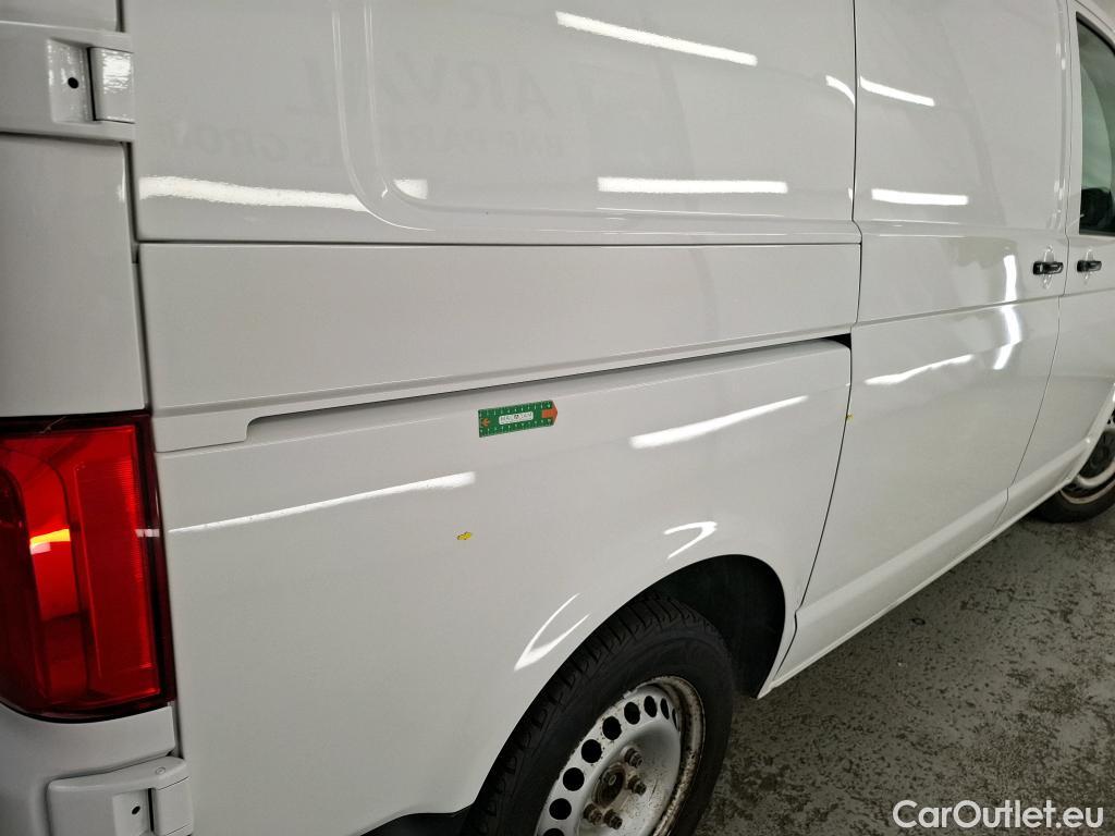  Volkswagen  Transporter T6  Fourgon 2.0 TDI 150CV BVM6 E6 #1