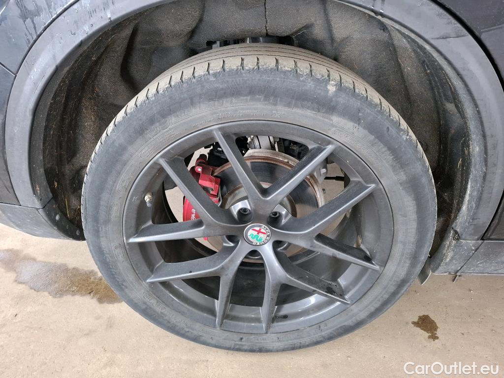  Alfa Romeo   STELVIO ALFA ROMEO / 2017 / 5P / SUV 2.2 Diesel 190ch AT8 Q4 Sprint #13