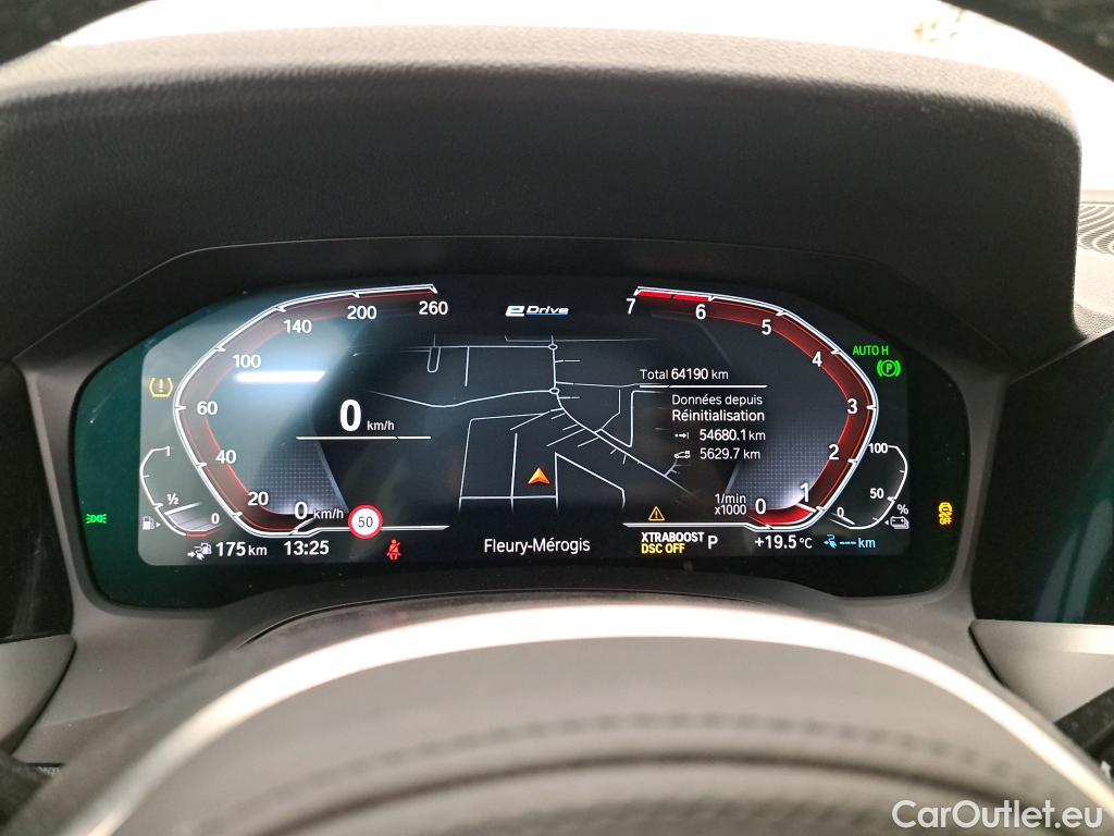  Bmw  Serie 3 BMW Série 3 Berline / 2018 / 4P / Berline 330e 292ch Business Design BVA8 Hybride #9
