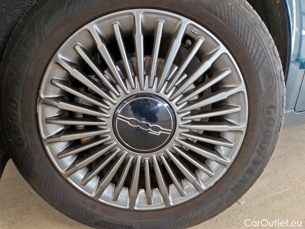  Fiat  500 FIAT  / 2020 / 3P / Berline 42kWh Icône #35