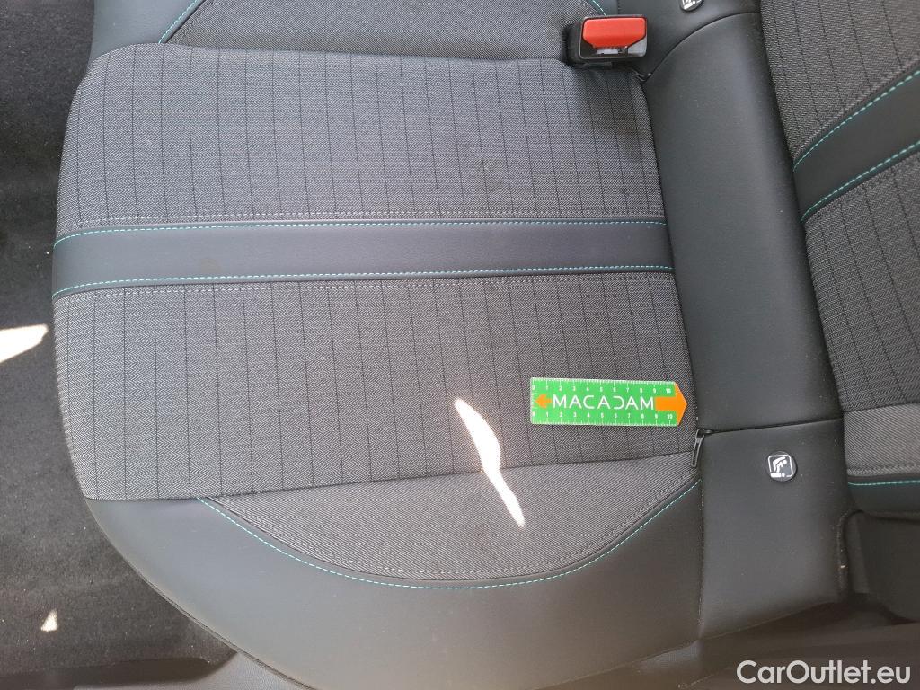  Peugeot  2008  Allure 1.5 HDi 130CV BVA8 E6d #3