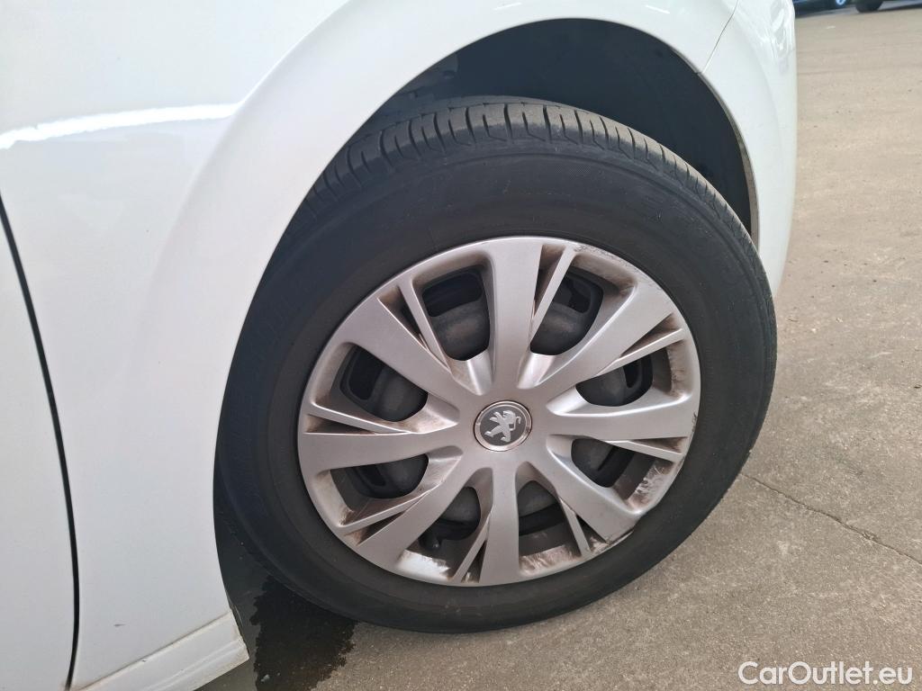 Peugeot  208  Active 1.2 PureTech 70CV BVM5 E6dT #10