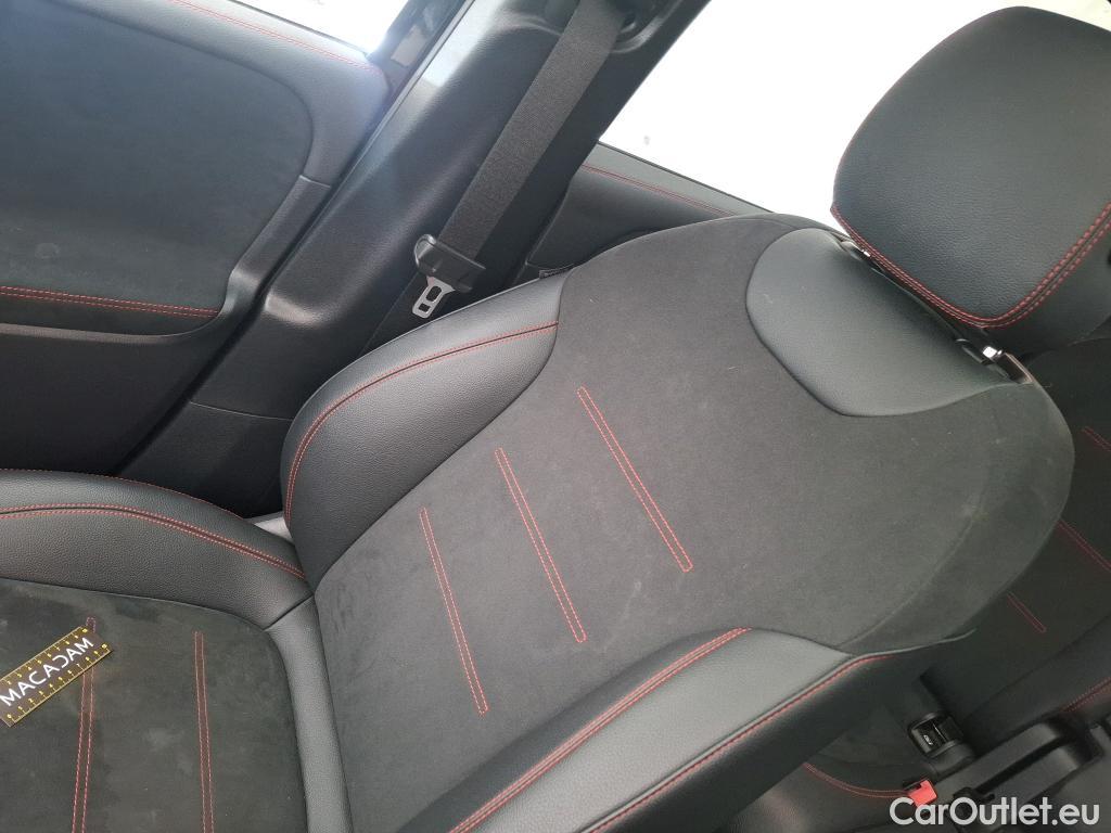  Mercedes  EQB  / 2021 / 5P / SUV BEV 67KWH  350 AMG LINE 4MATIC #41