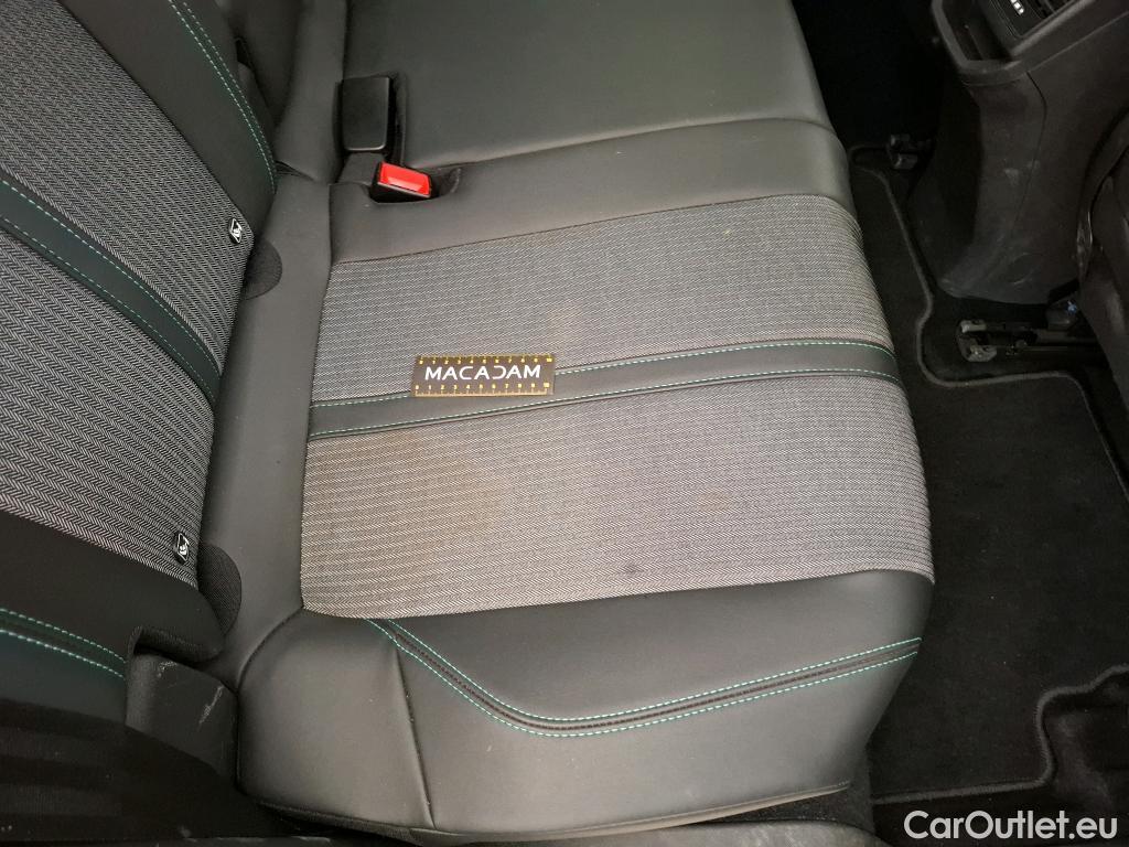  Peugeot  3008  Allure Pack 1.2 PureTech 130CV BVA8 E6d #48