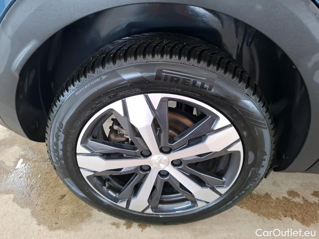  Peugeot  3008  Allure Pack 1.2 PureTech 130CV BVA8 E6d #68