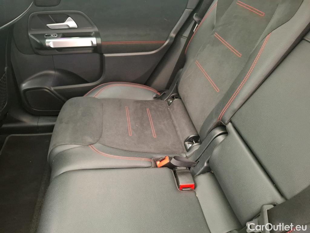  Mercedes  EQB  / 2021 / 5P / SUV BEV 67KWH  350 AMG LINE 4MATIC #46