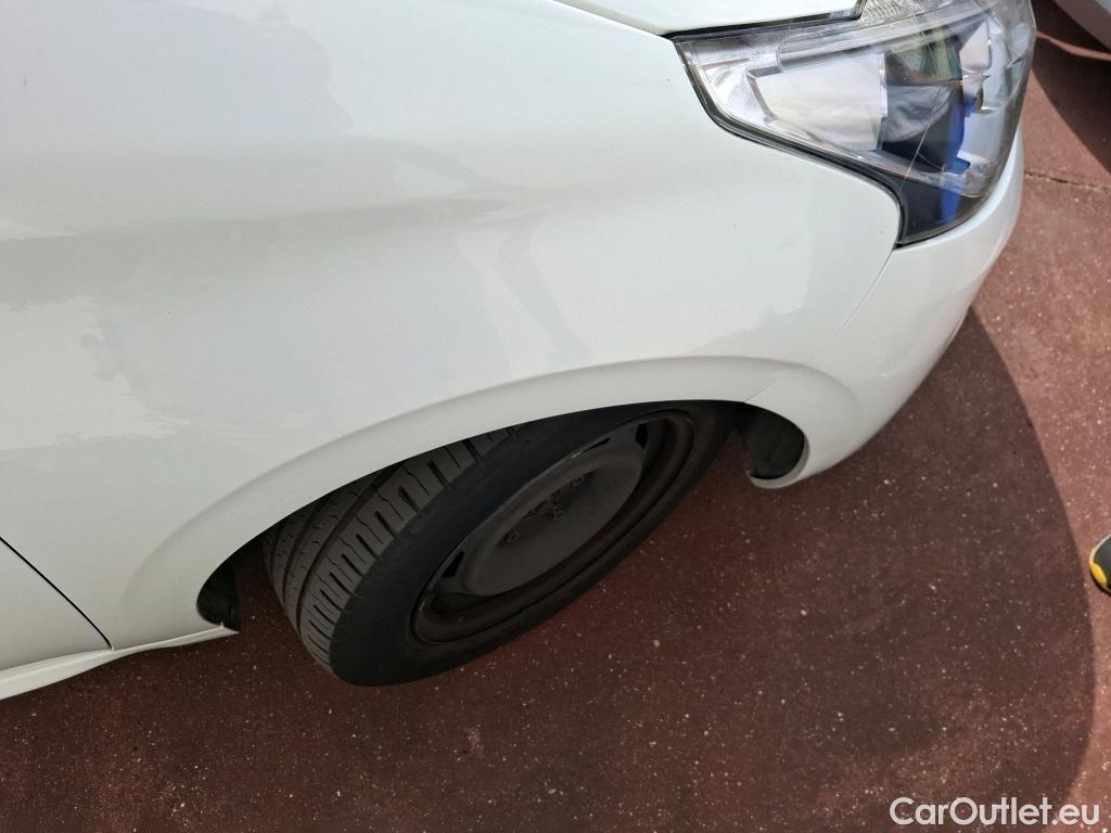  Peugeot  208  Active 1.2 PureTech 80CV BVM5 E6 #8