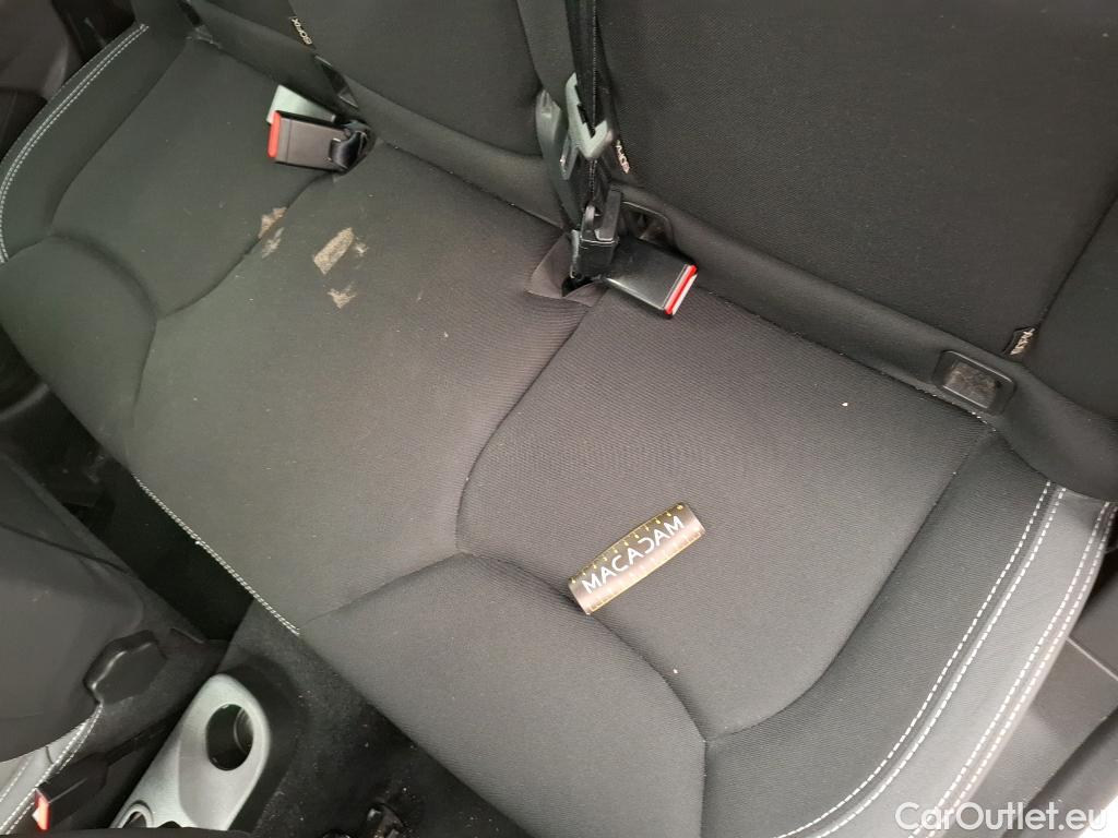  Renault  Clio  IV Trend 0.9 TCe 90CV BVM5 E6 #16