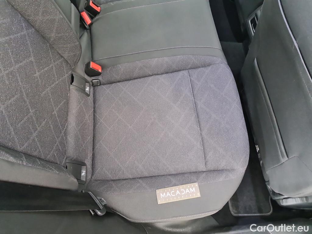  Volkswagen  Golf  VIII Berline Life 1st 2.0 TDI 115CV BVA7 E6d #11