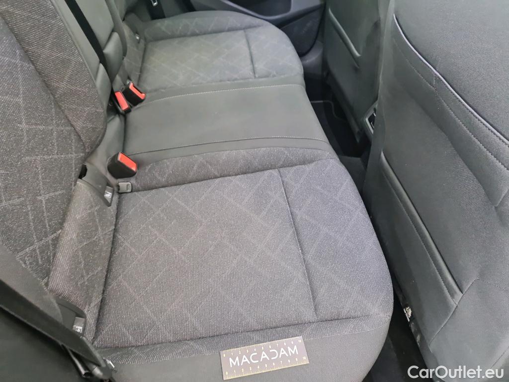  Volkswagen  Golf  VIII Berline Life 1st 2.0 TDI 115CV BVA7 E6d #10