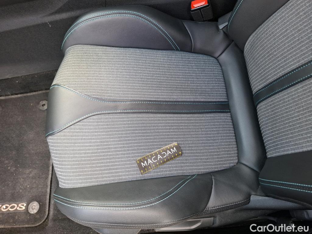  Peugeot  3008  Allure Pack 1.2 PureTech 130CV BVA8 E6d #8