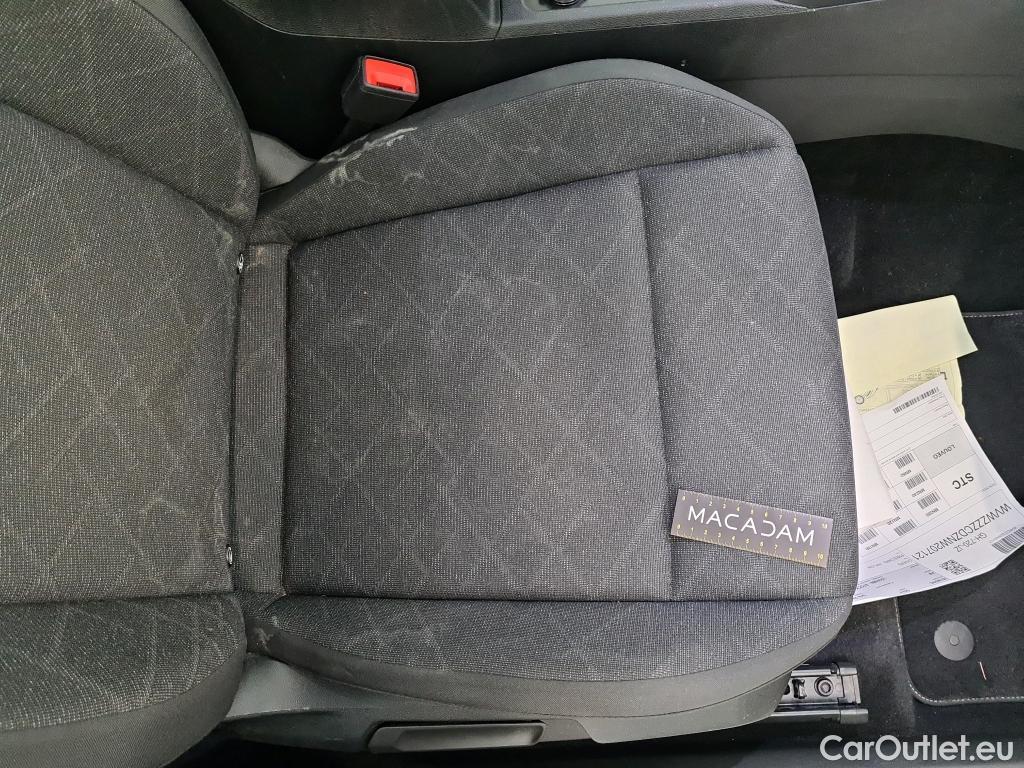  Volkswagen  Golf  VIII Berline Life 1st 2.0 TDI 115CV BVA7 E6d #13