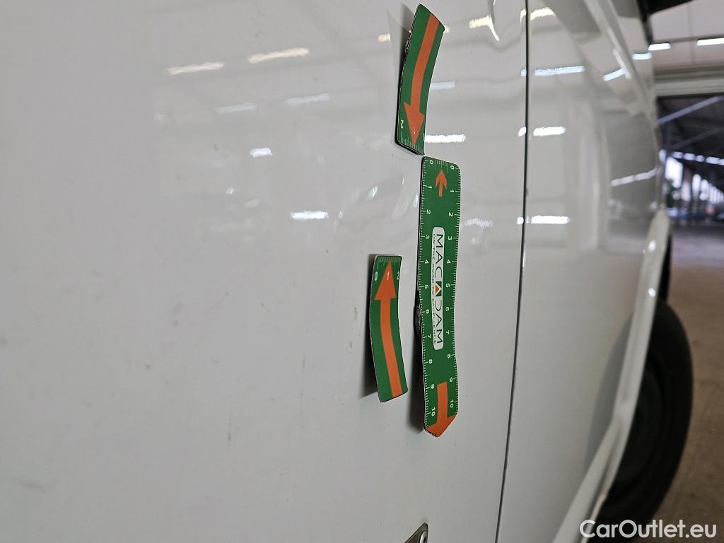  Volkswagen  Transporter VOLKSWAGEN  / 2019 / 4P / Fourgon tôlé 2.0 TDi 110 L1H1 Business #18