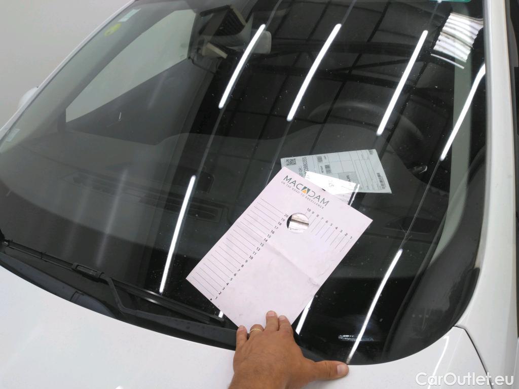  Renault  Megane  IV Berline 5pt. Société Air Nav 1.5 dCi 90CV BVM6 E6 #1