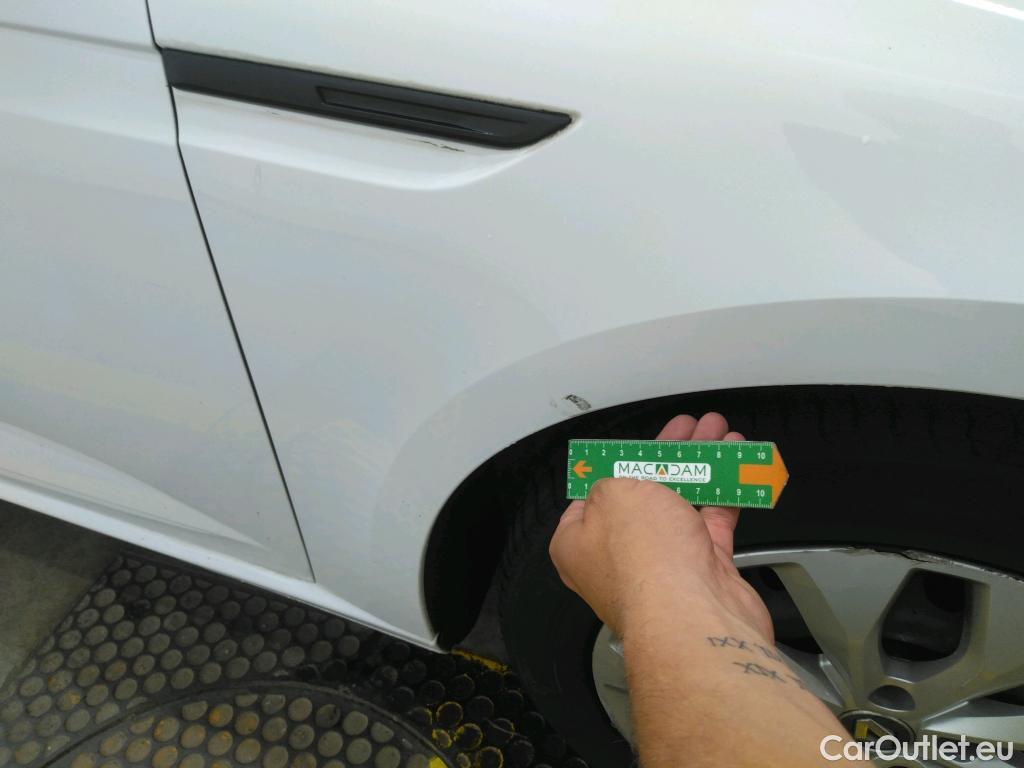  Renault  Megane  IV Berline 5pt. Société Air Nav 1.5 dCi 90CV BVM6 E6 #30